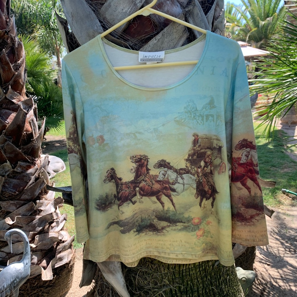 Women’s Impulse Western theme shirt Large horses